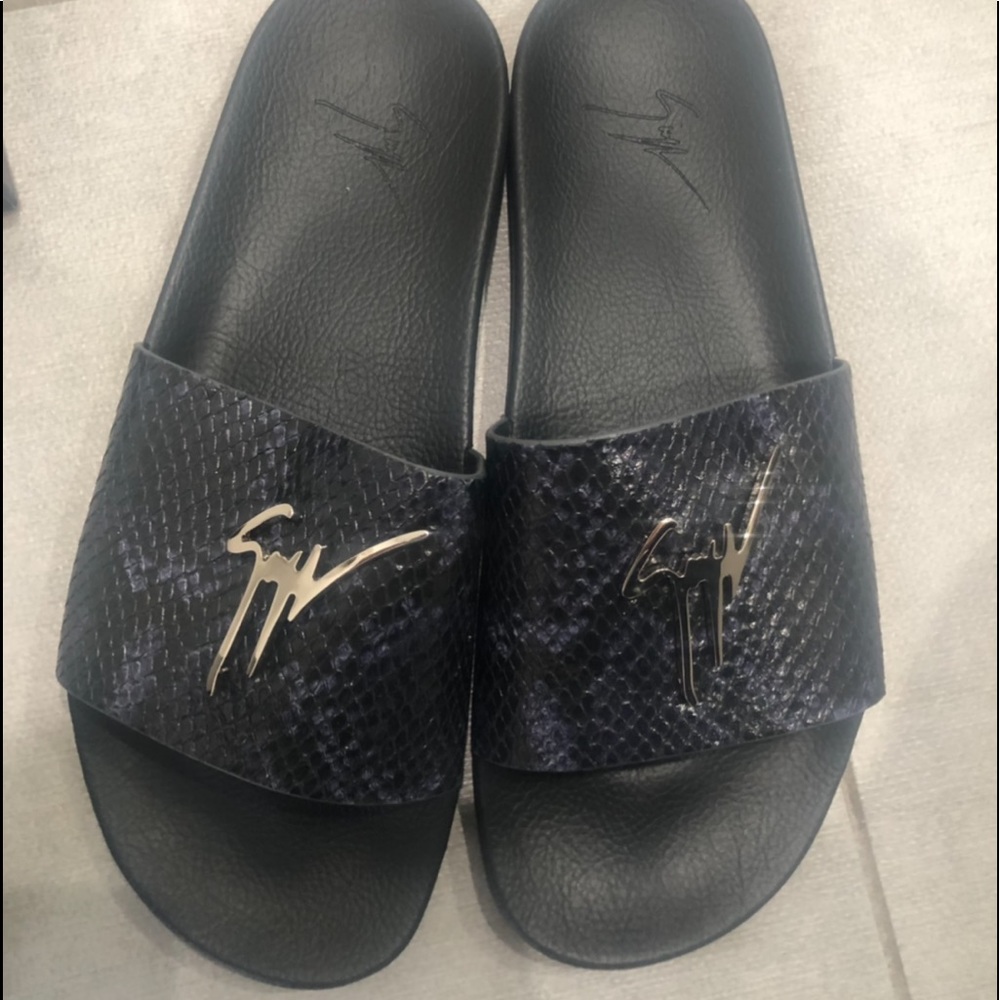 Giuseppe Zanotti alligator slides. New with box. Send offers . The logo is loose